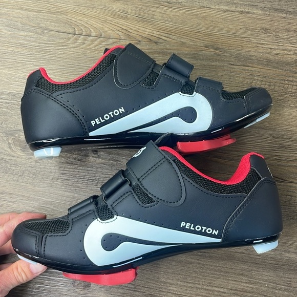 Peloton Women’s Delta Clip In Cycling Shoes, size EU 39, US 8.5 - Picture 2 of 6